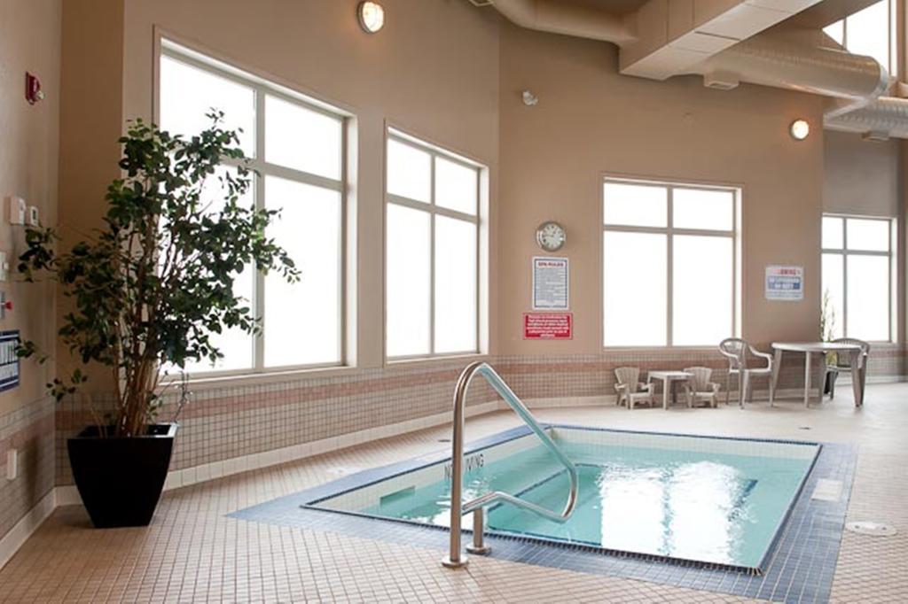 Paradise Inn And Suites Valleyview Exteriér fotografie