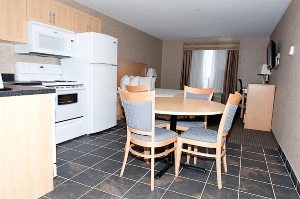 Paradise Inn And Suites Valleyview Exteriér fotografie